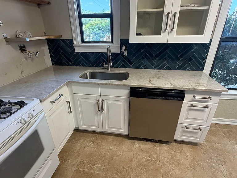 1830 Moser Ave #200 — Photo 7
