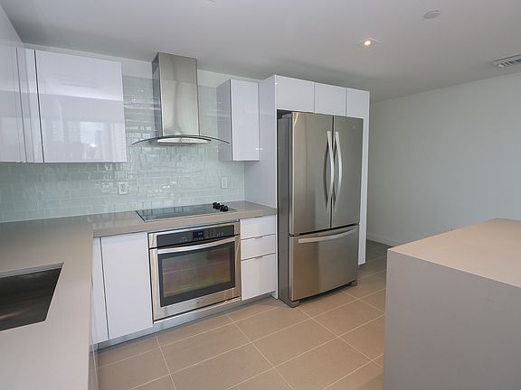 5th image of 1600 NE 1st Ave #0