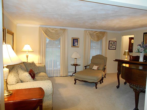 3rd image of 2102 Bernard Blvd