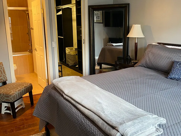 3800 Stocker St #19 — Photo 10