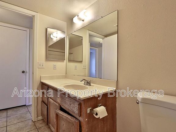 4th image of 6220 E Greenway St APT 104