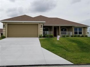 910 NE 5th Ave, Cape Coral, FL 33909
