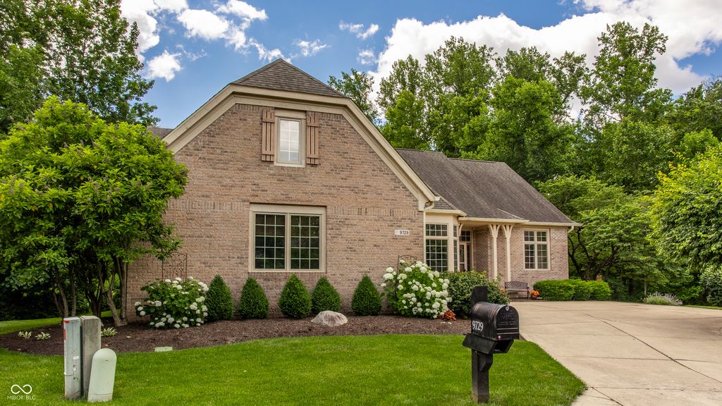 9729 Oakhaven Ct, Indianapolis, IN - View 2