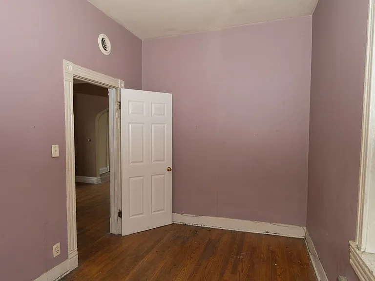 1058 N Rockwell St #F3 — Photo 19