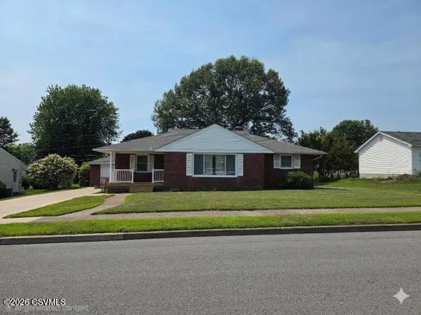 606 10th St, Selinsgrove, PA 17870