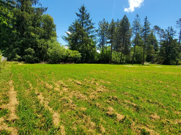 209 Kingston Rd, McKinleyville, CA 95519