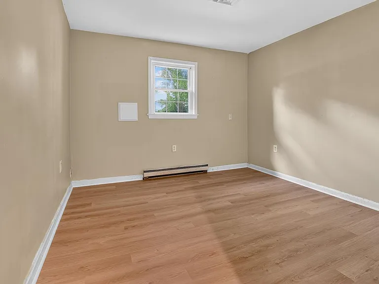 3409 Beverly Dr — Photo 2