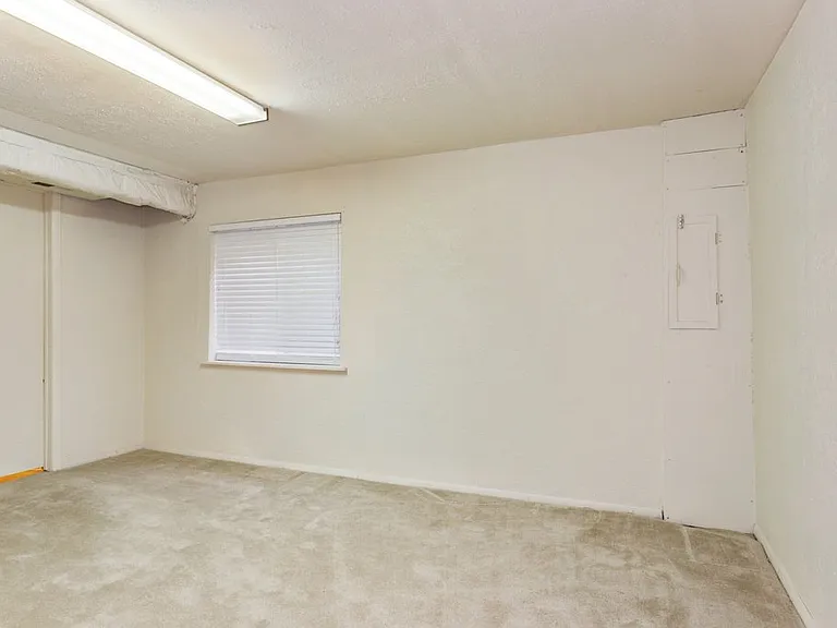 4955 S Flanders Ct — Photo 8