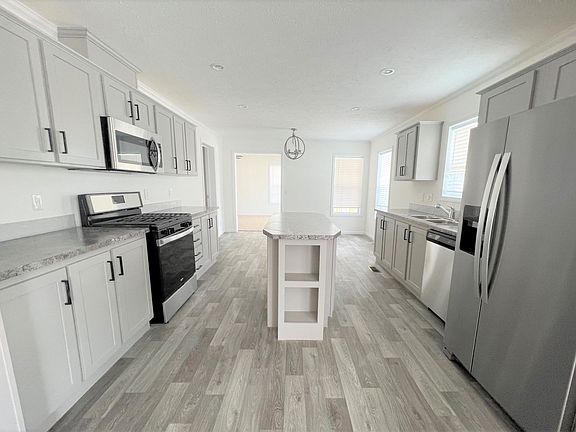 3rd image of 5338 Coventry Dr