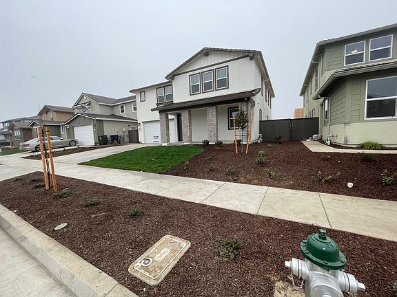2nd image of 5925 Lakestone Dr