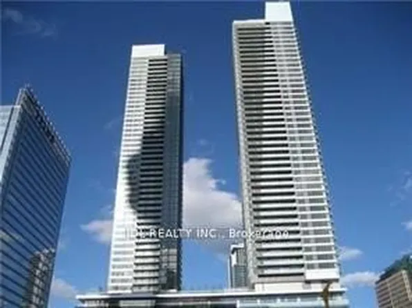 65 Bremner Blvd, Toronto, ON