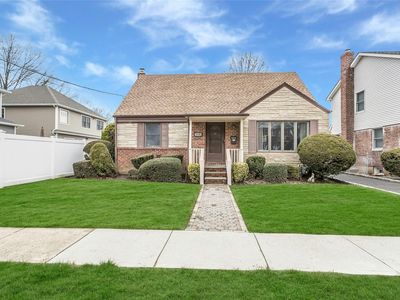 175 Andrews Road, Mineola, NY, 11501