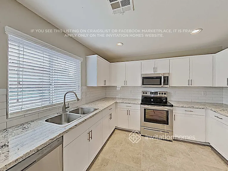 1425 E Lakeview Dr — Photo 7