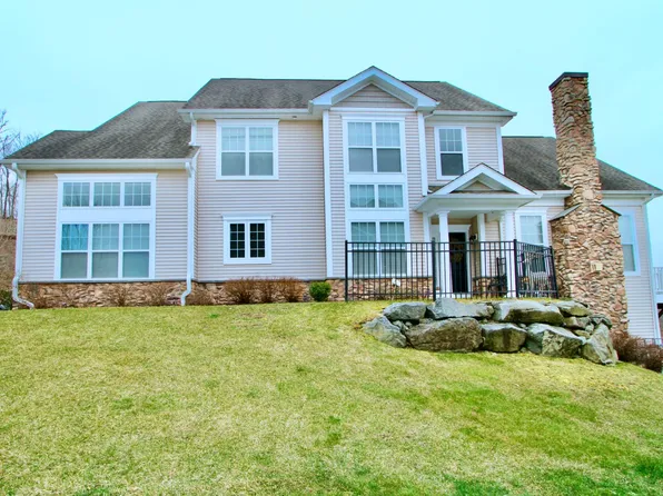 25 Hunting Ridge Ln, Bethel, CT 06801