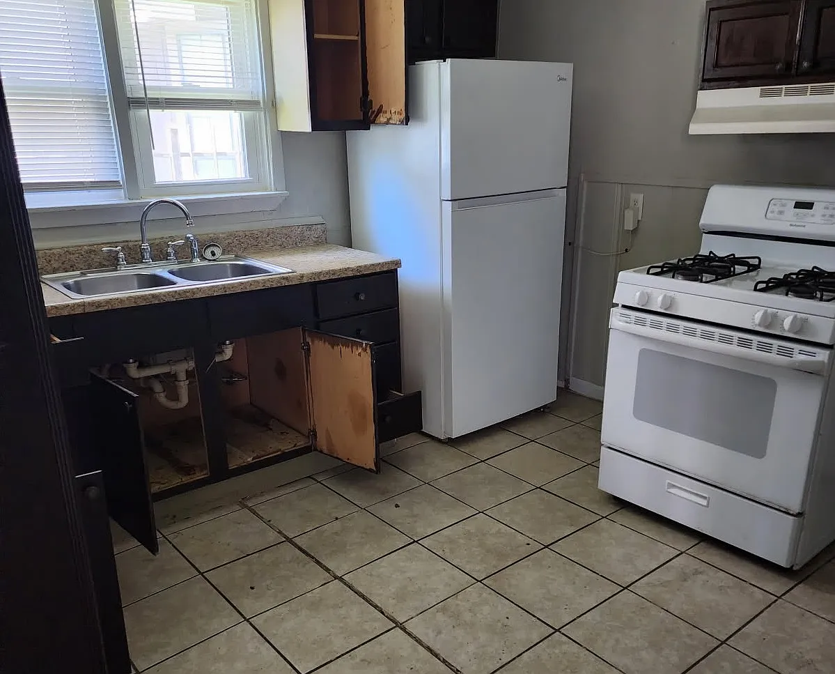 3 bed, 1117 sqft, $1,600 — Photo 2