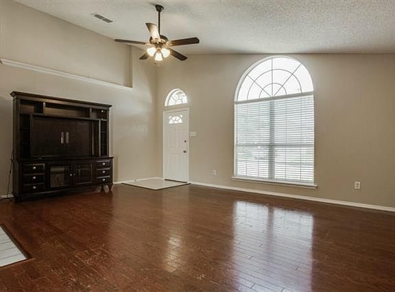 4th image of 8724 San Joaquin Trl