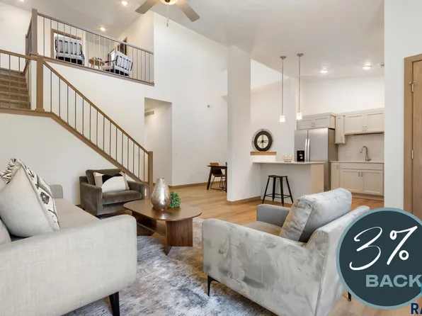 9116 W Ark Pl, Sioux Falls, SD 57106