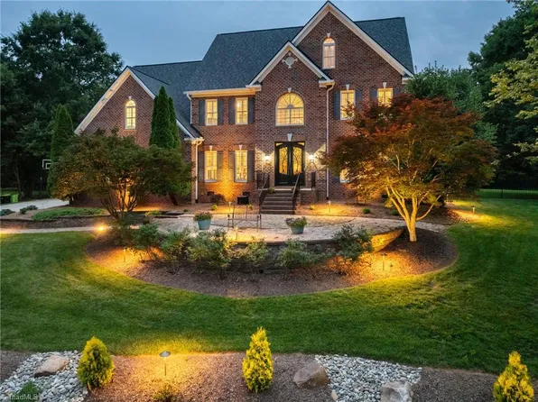 7809 Charles Place Dr, Kernersville, NC 27284