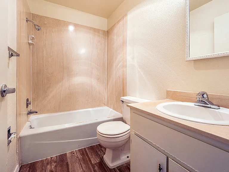 121 Cardenas Dr NE — Photo 50