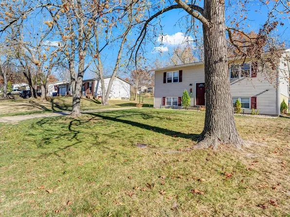 310 Williams Dr, Eureka, MO 63025