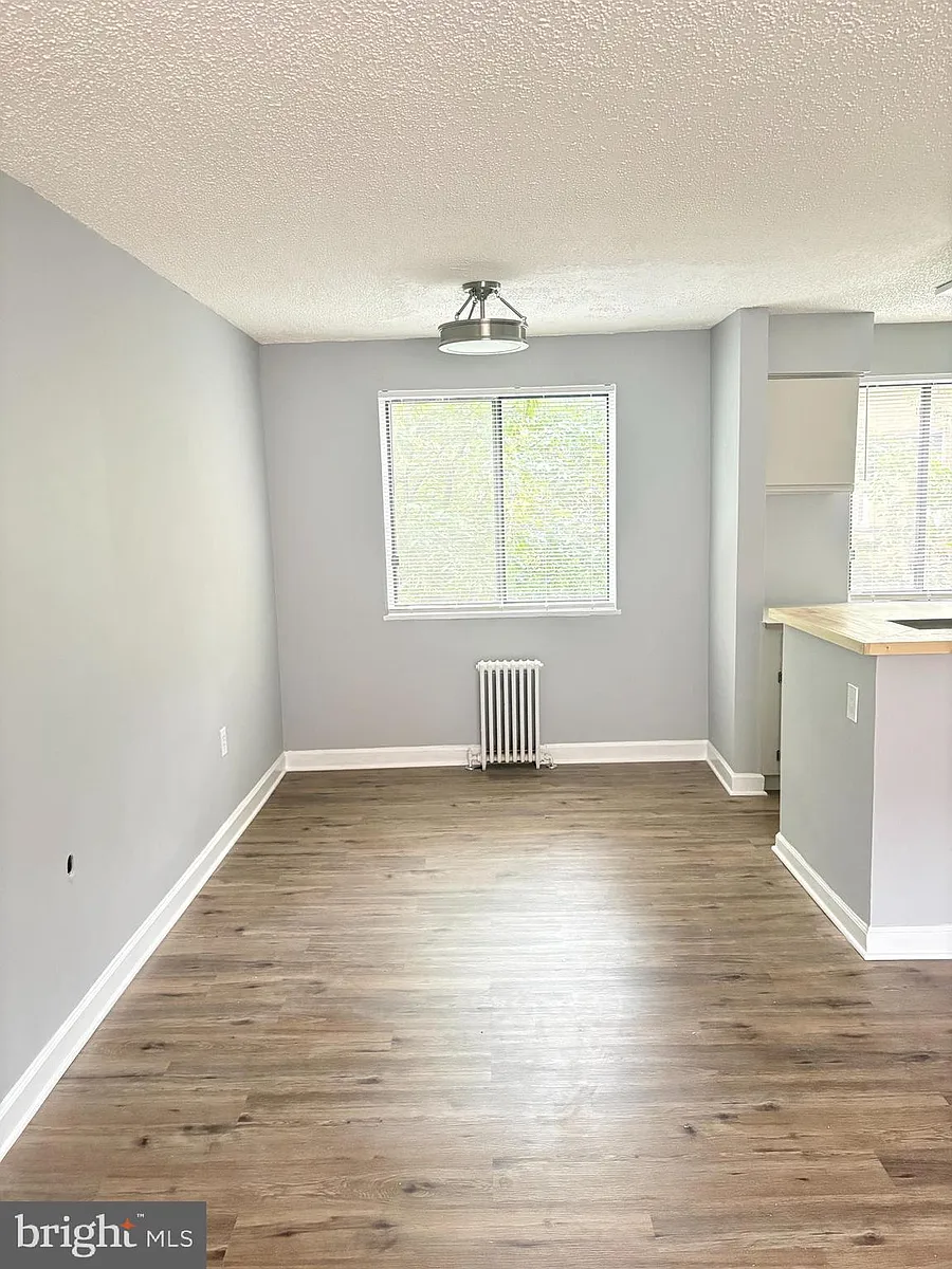Building Photo - 4721 1st St SW #203