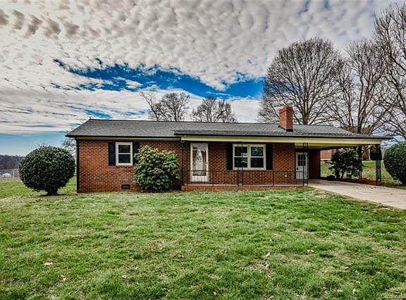 4th image of 2412 Belle Terre Dr