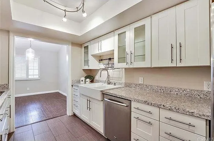 260 Cordova St — Photo 22