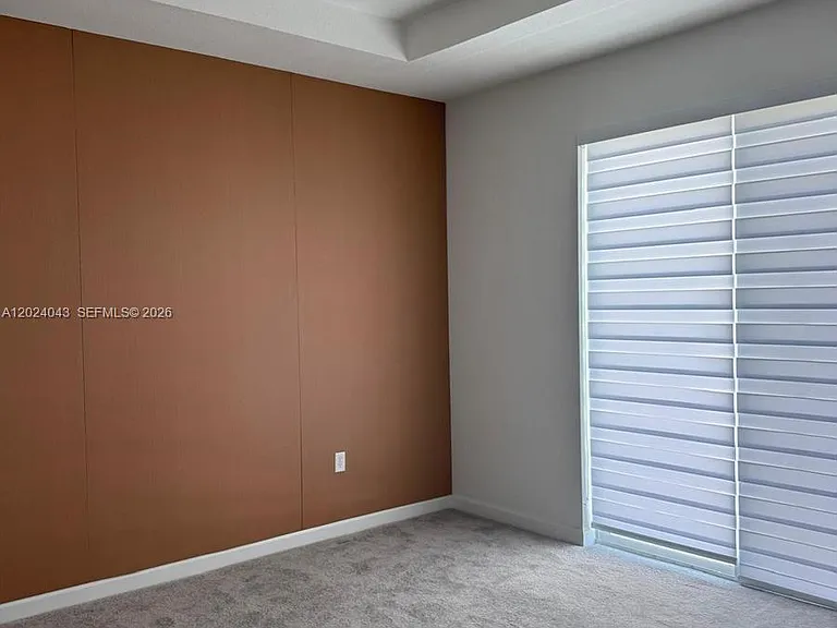 663 SE 13th Street Cir — Photo 3