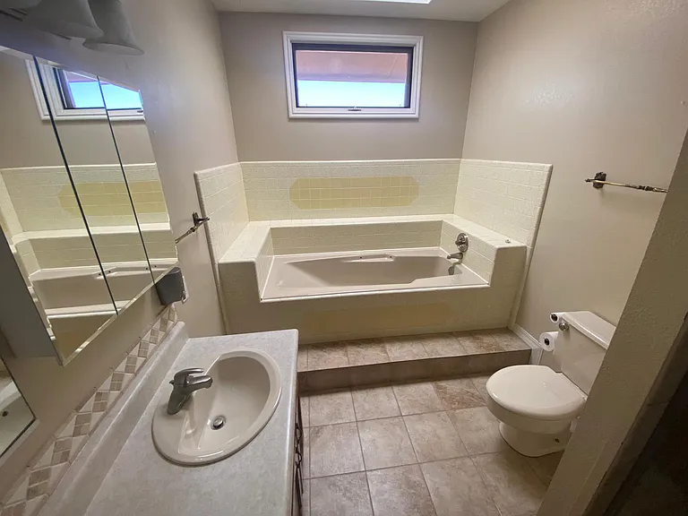 136 S Navajo Dr — Photo 18