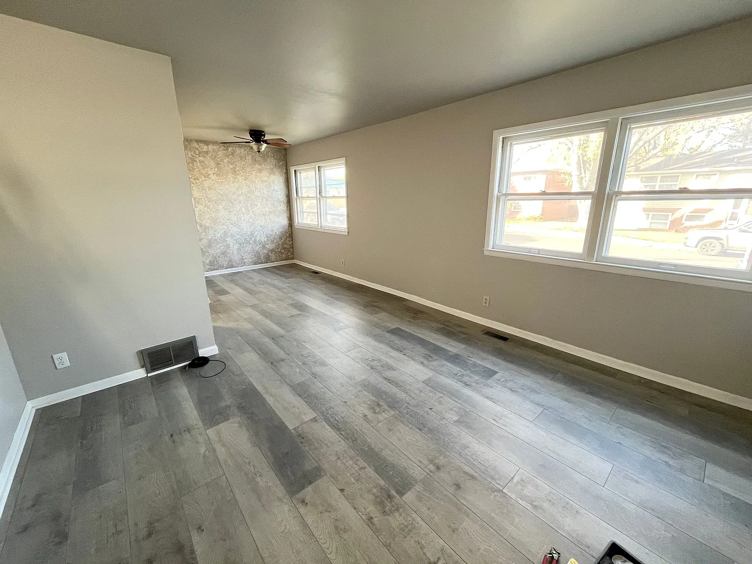 2 bed, 1.0 bath, 1200 sqft, $1,075 — Photo 3