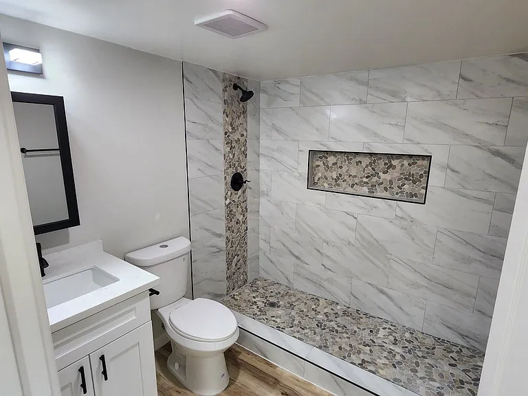 3756 47th St #7 — Photo 3