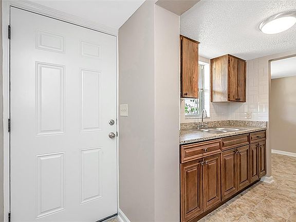 3rd image of 5521 BAY BOULEVARD #104