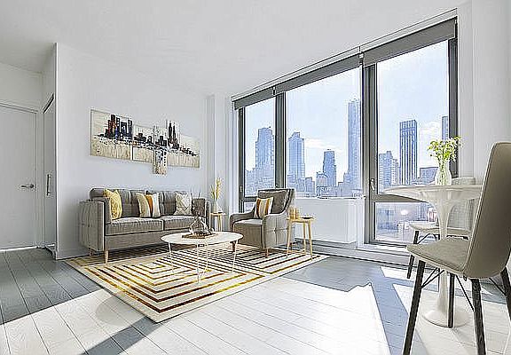3rd image of 3 W 36th St APT 16C