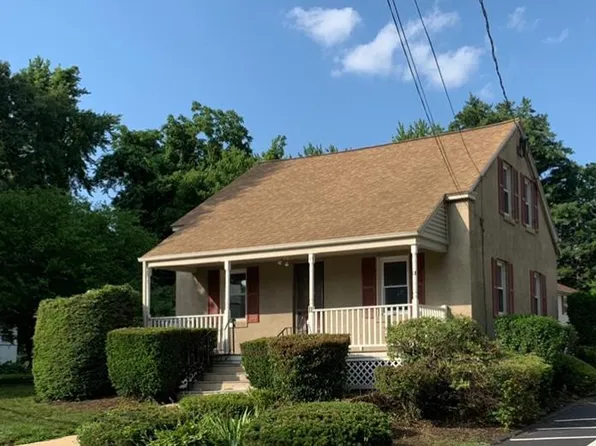 11 Atherton Ave APT 1, Nashua, NH 03064