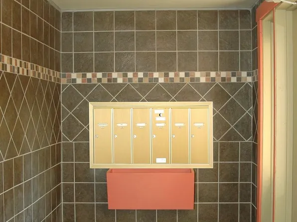 7121 S Euclid Ave, Chicago, IL 60649