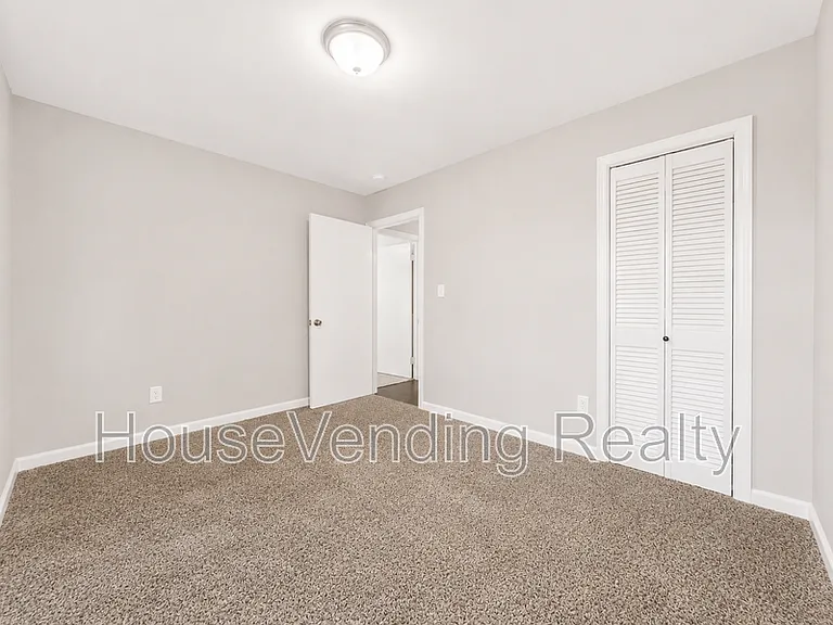619 Tarpley St — Photo 16