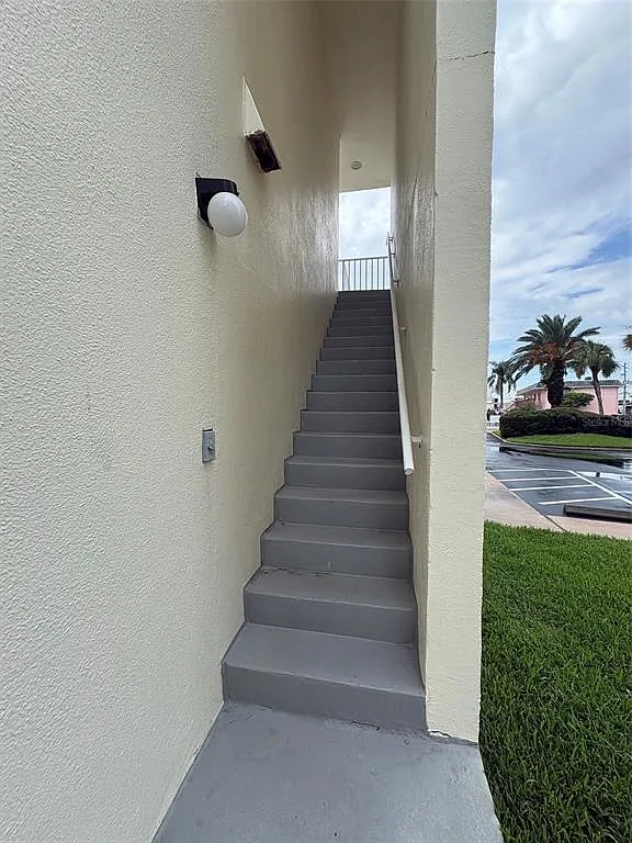 2 bed, 2.0 bath, 1180 sqft, $3,200 — Photo 4
