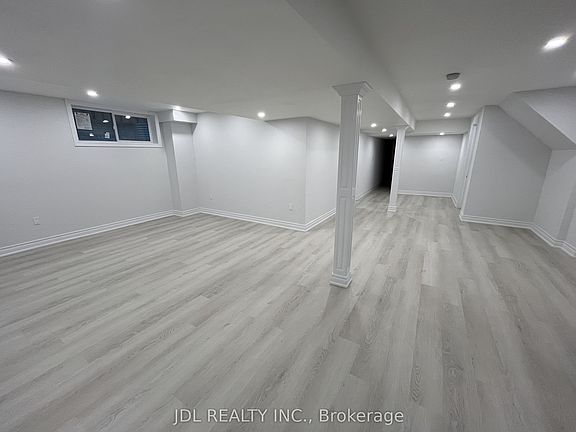 3rd image of 82 Puccini Dr