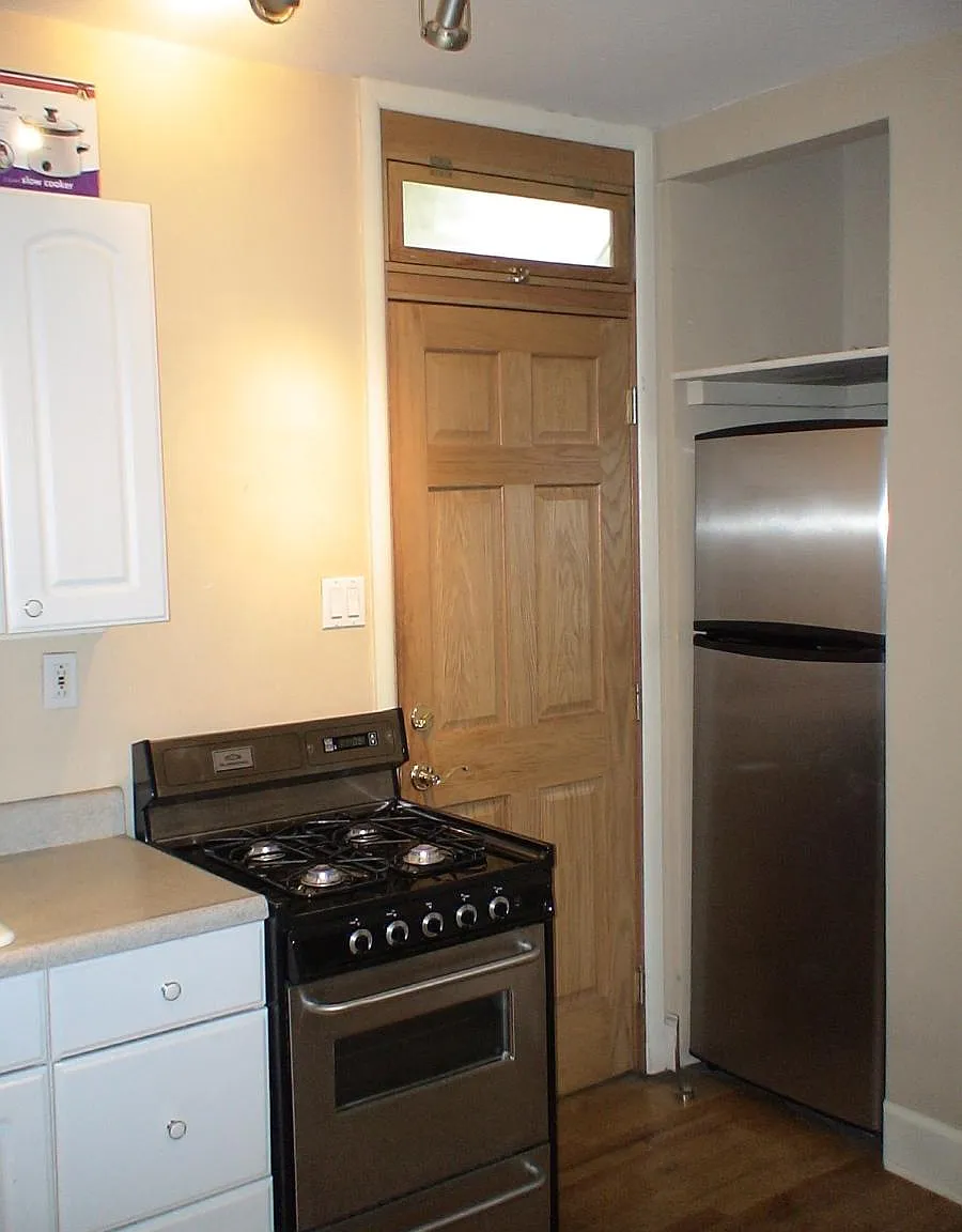 1 bed, 319 sqft, $875 — Photo 2
