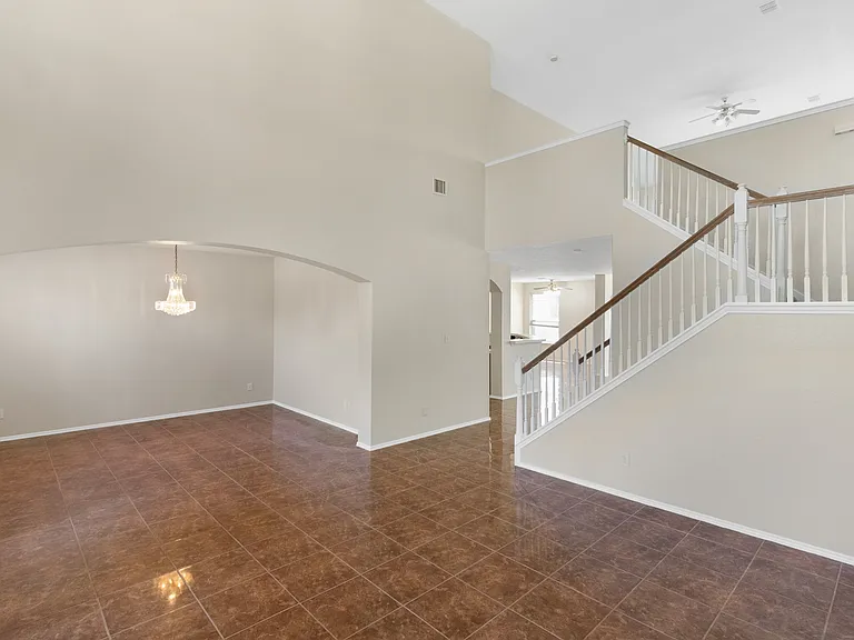 2 Watergrove Ct — Photo 5