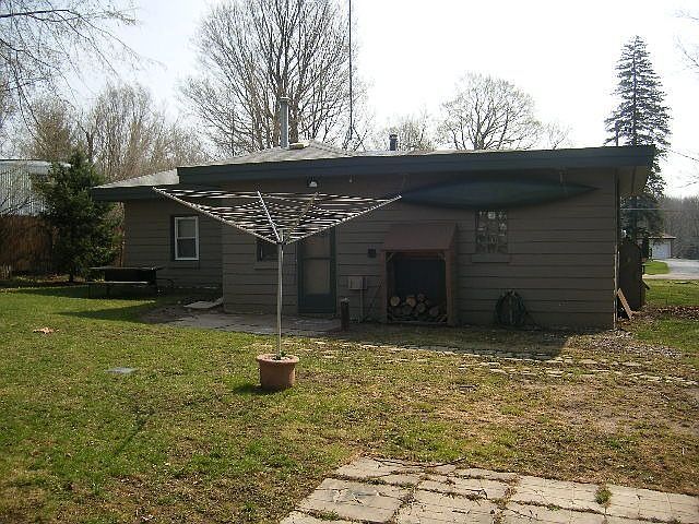 2nd image of 903 S Harrison St