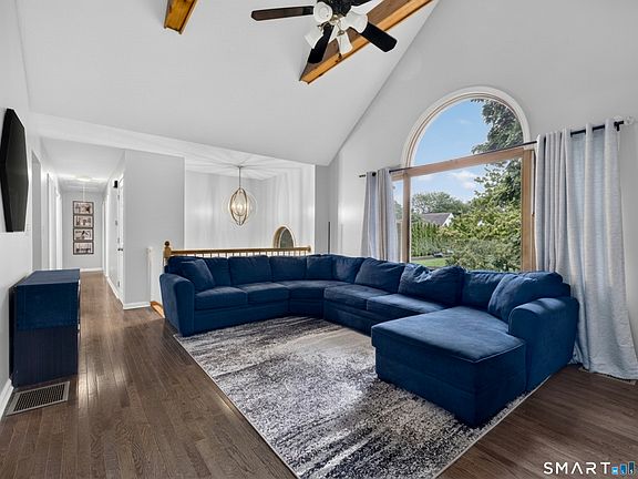 2nd image of 307 Spring Road