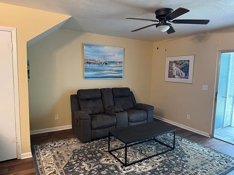 4411 SW 34th St #301 — Photo 2