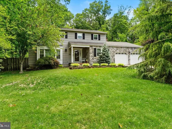 77 Maple Stream Rd, East Windsor, NJ 08520