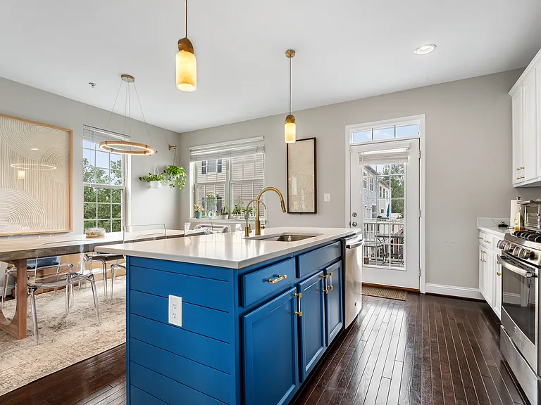 601 Cherry Grove Ave — Photo 8