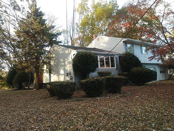 2nd image of 5 Wilton Cir
