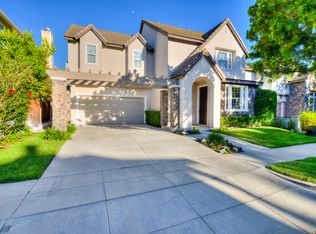 4 Solstice Dr, Mission Viejo, CA 92694