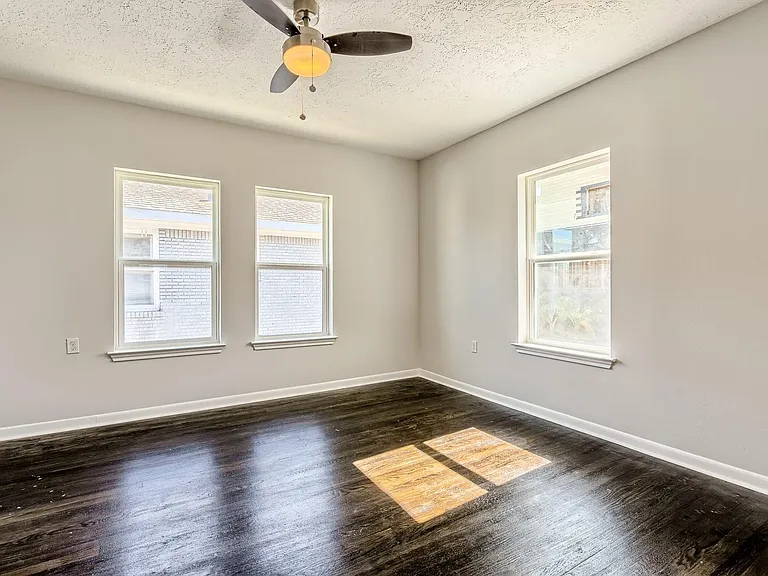 519 W Clay St #2 — Photo 19