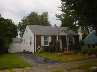 29 Sand Hill Ct, Little Ferry, NJ 07643