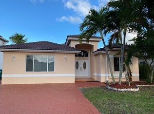 7021 SW 162nd Ct, Miami, FL 33193